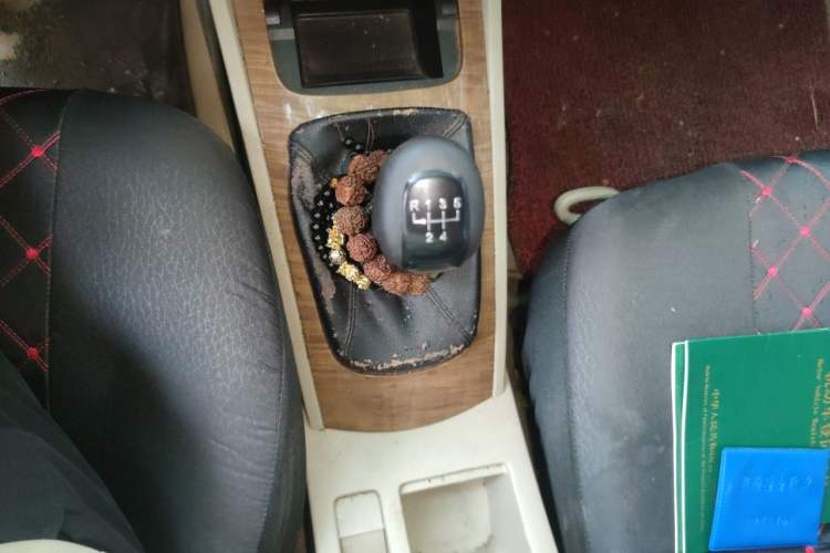Used Buick Excelle 2015 1.5L Manual Classic Trim Gear Lever
