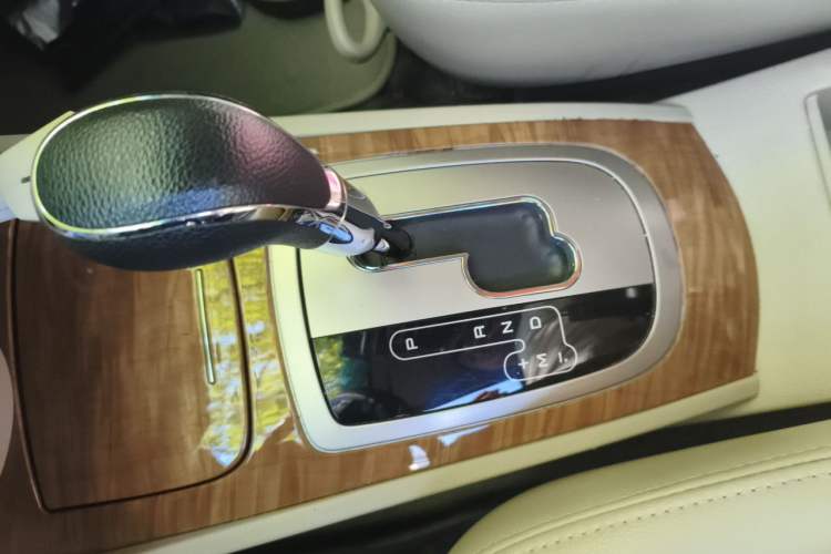 Used Buick Excelle 2015 1.5L Automatic Classic Model Gear Lever
