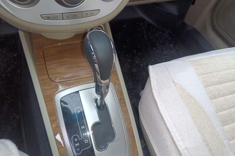Used Buick Excelle 2015 1.5L Automatic Classic Model Gear Lever