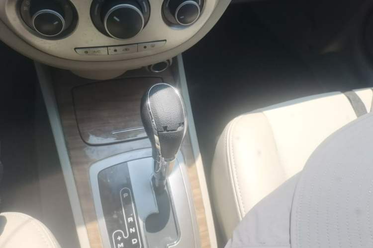 Used Buick Excelle 2015 1.5L Automatic Classic Model Gear Lever