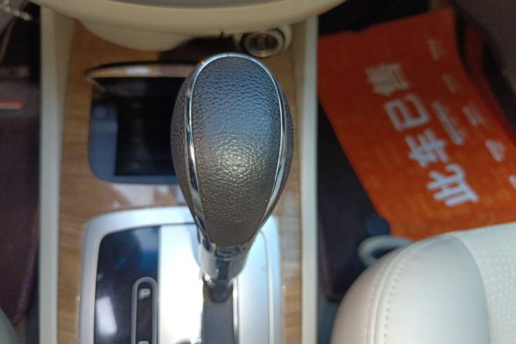 Used Buick Excelle 2015 1.5L Automatic Classic Model Gear Lever
