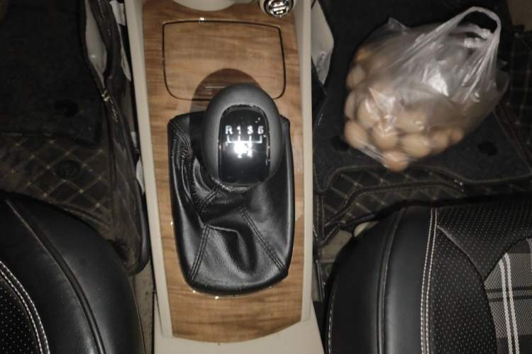 Used Buick Excelle 2015 1.5L Manual Classic Trim Gear Lever