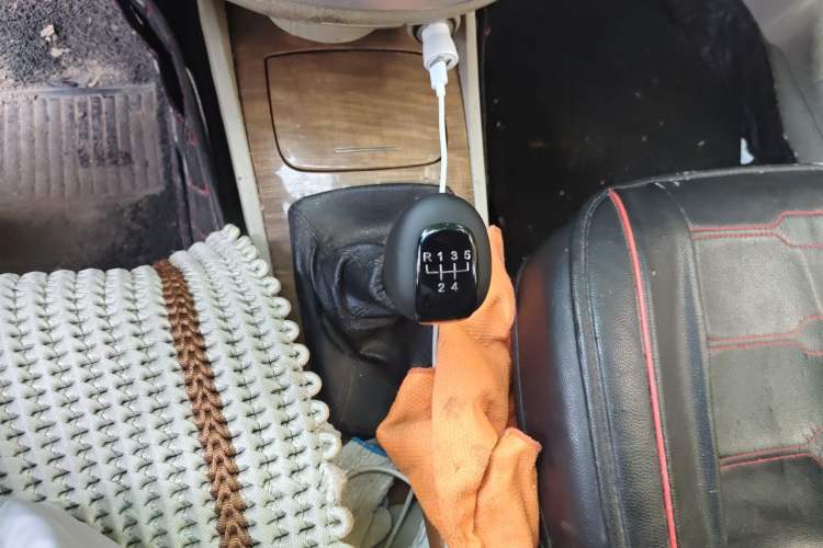 Used Buick Excelle 2015 1.5L Manual Classic Trim Gear Lever