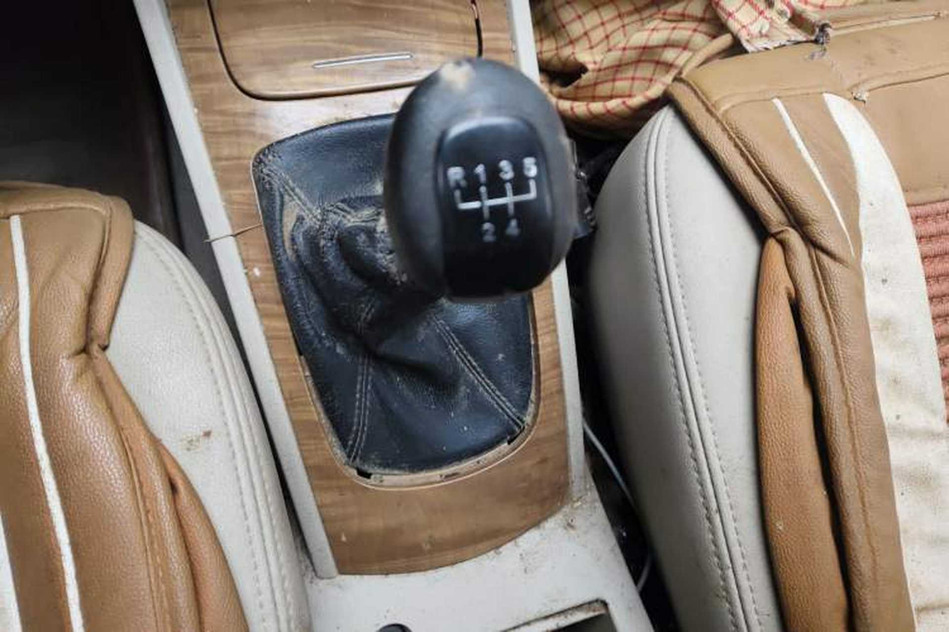 Used Buick Excelle 2015 1.5L Manual Classic Trim Gear Lever