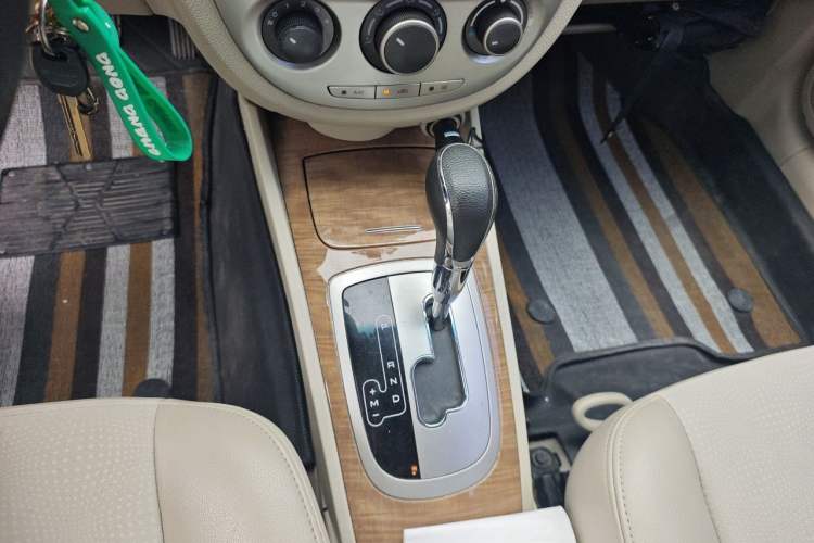 Used Buick Excelle 2015 1.5L Automatic Classic Model Gear Lever