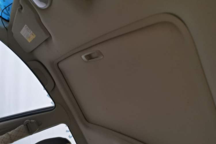 Used Buick Excelle 2015 1.5L Manual Luxury Model Headliner