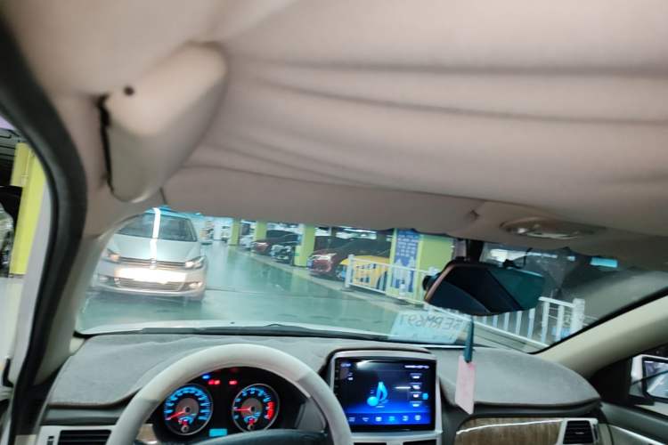 Used Buick Excelle 2015 1.5L Automatic Classic Model Headliner