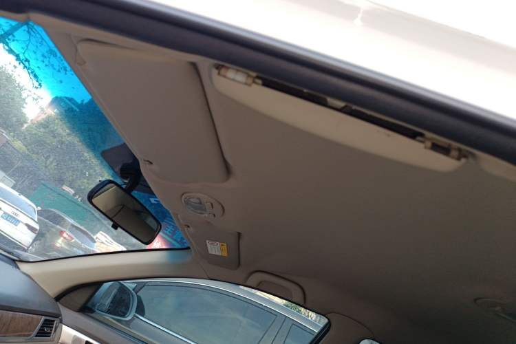 Used Buick Excelle 2015 1.5L Automatic Classic Model Headliner
