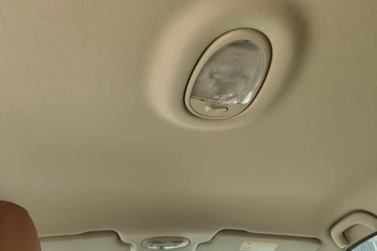 Used Buick Excelle 2015 1.5L Automatic Classic Model Headliner