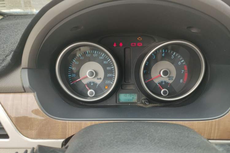 Used Buick Excelle 2015 1.5L Manual Classic Trim Instrument Cluster