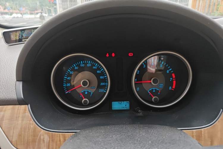 Used Buick Excelle 2015 1.5L Manual Classic Trim Instrument Cluster