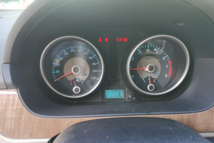 Used Buick Excelle 2015 1.5L Manual Classic Trim Instrument Cluster