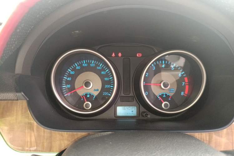 Used Buick Excelle 2015 1.5L Manual Classic Trim Instrument Cluster