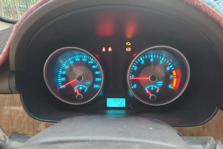 Used Buick Excelle 2015 1.5L Manual Classic Trim Instrument Cluster