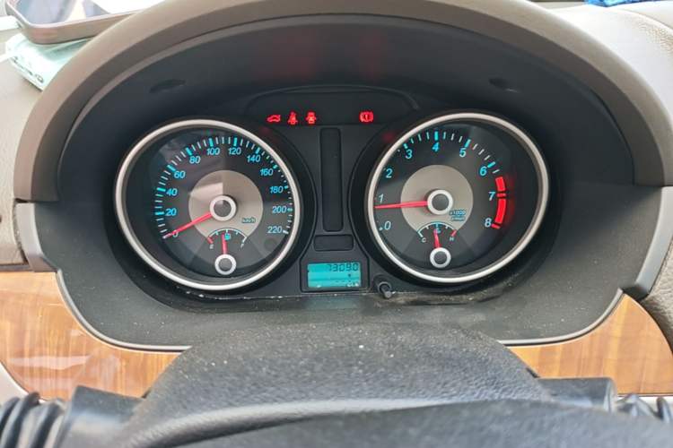 Used Buick Excelle 2015 1.5L Manual Classic Trim Instrument Cluster