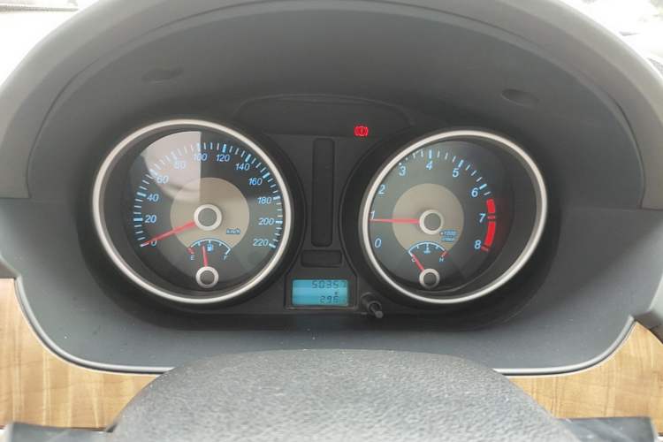 Used Buick Excelle 2015 1.5L Manual Classic Trim Instrument Cluster