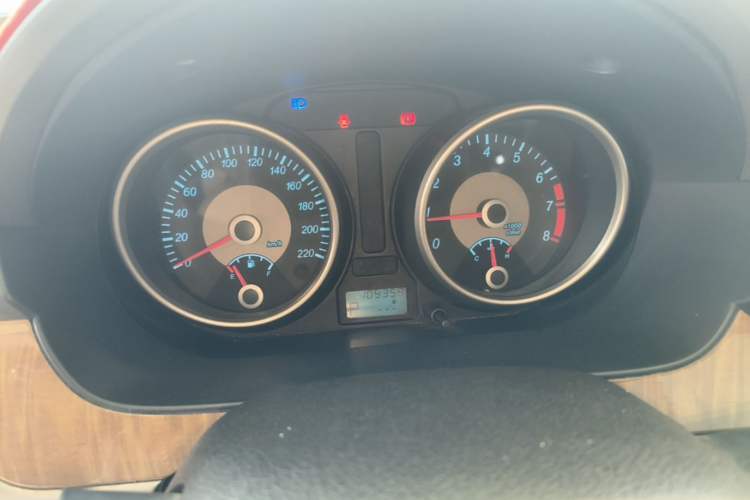 Used Buick Excelle 2015 1.5L Automatic Classic Model Instrument Cluster