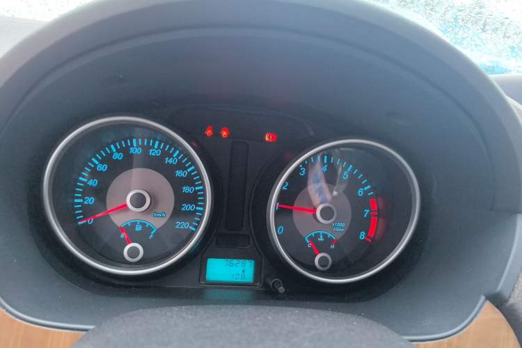 Used Buick Excelle 2015 1.5L Manual Classic Trim Instrument Cluster