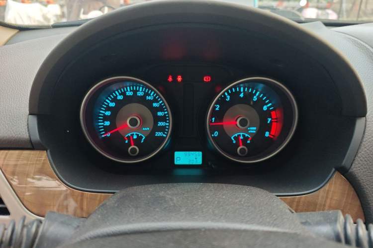 Used Buick Excelle 2015 1.5L Automatic Classic Model Instrument Cluster