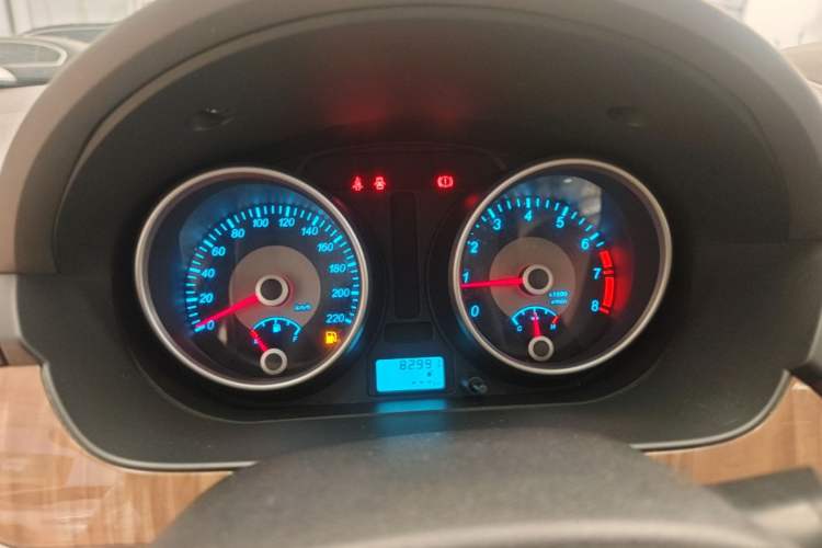 Used Buick Excelle 2015 1.5L Manual Classic Trim Instrument Cluster