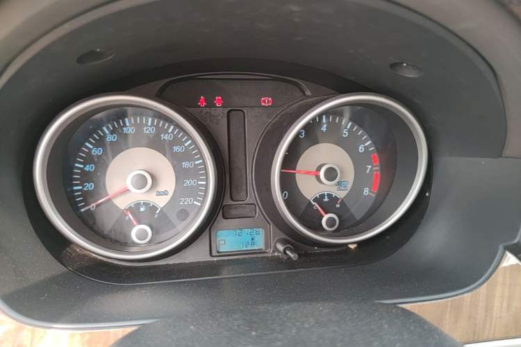 Used Buick Excelle 2015 1.5L Automatic Classic Model Instrument Cluster