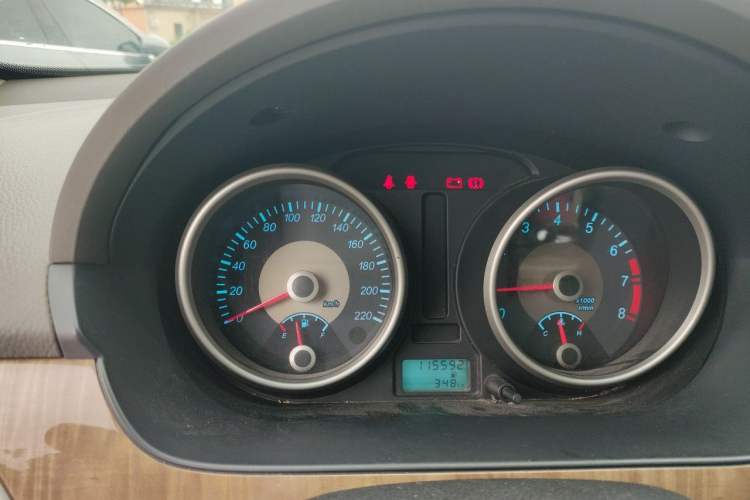 Used Buick Excelle 2015 1.5L Manual Classic Trim Instrument Cluster