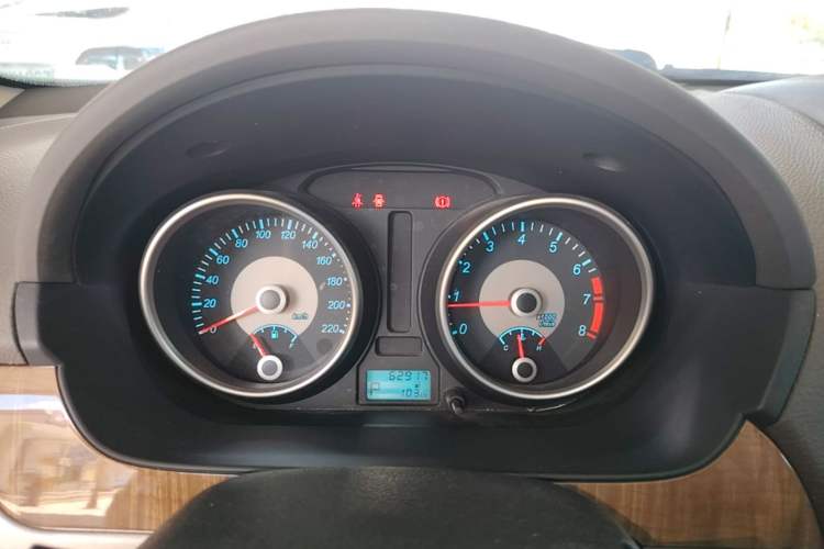Used Buick Excelle 2015 1.5L Automatic Classic Model Instrument Cluster