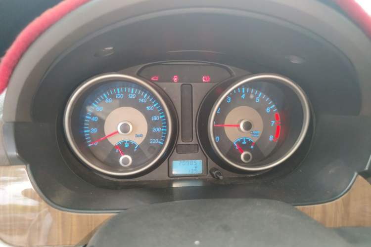 Used Buick Excelle 2015 1.5L Manual Classic Trim Instrument Cluster