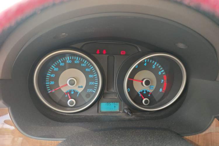 Used Buick Excelle 2015 1.5L Manual Classic Trim Instrument Cluster