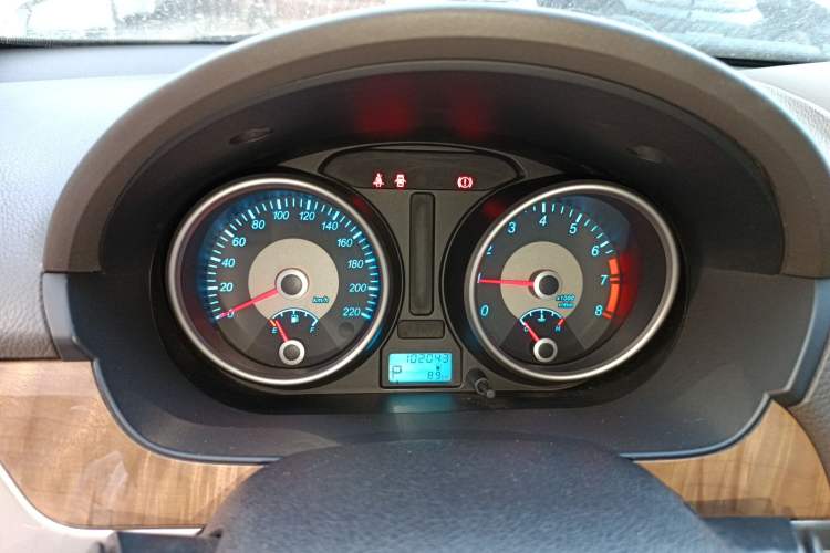Used Buick Excelle 2015 1.5L Automatic Classic Model Instrument Cluster