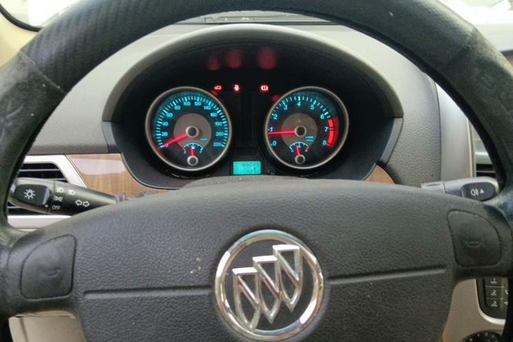 Used Buick Excelle 2015 1.5L Manual Classic Trim Instrument Cluster