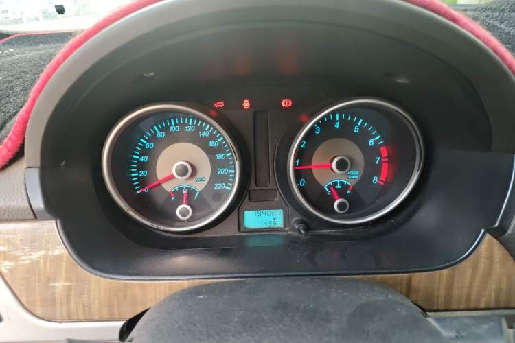Used Buick Excelle 2015 1.5L Manual Classic Trim Instrument Cluster