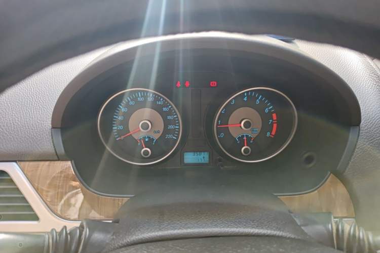 Used Buick Excelle 2015 1.5L Manual Classic Trim Instrument Cluster