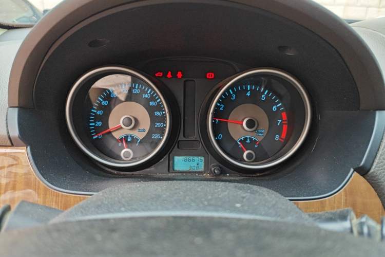 Used Buick Excelle 2015 1.5L Manual Classic Trim Instrument Cluster