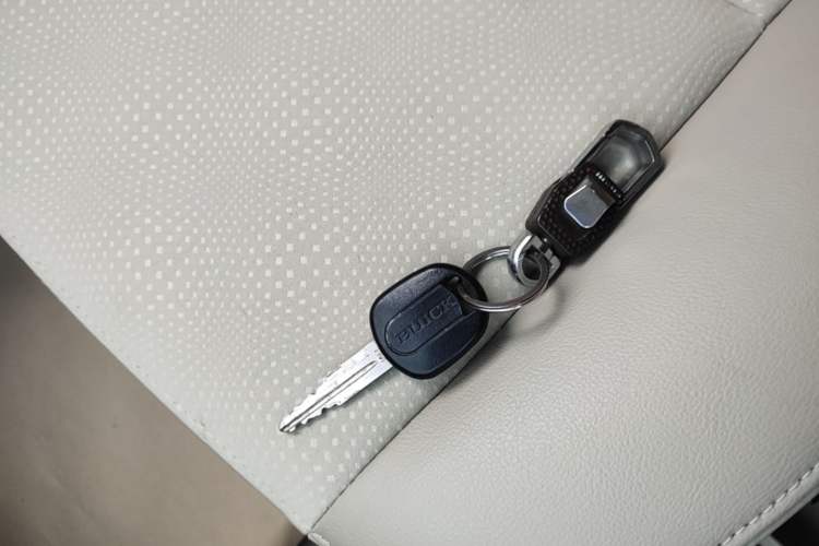 Used Buick Excelle 2015 1.5L Manual Classic Trim Interior 1