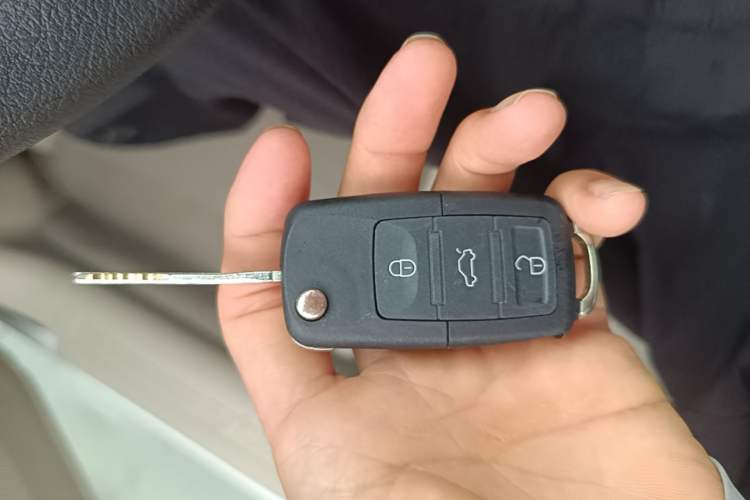 Used Buick Excelle 2015 1.5L Automatic Classic Model Interior 1