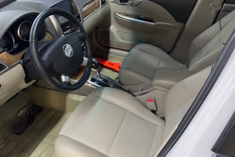 Used Buick Excelle 2015 1.5L Automatic Classic Model Interior 1