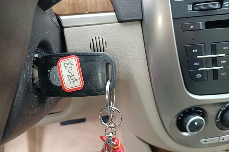 Used Buick Excelle 2015 1.5L Automatic Classic Model Interior 1