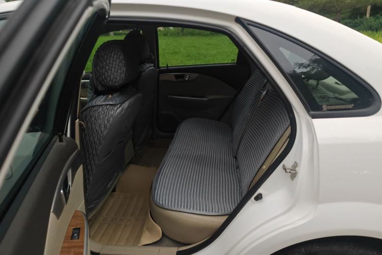 Used Buick Excelle 2015 1.5L Automatic Classic Model Interior 2