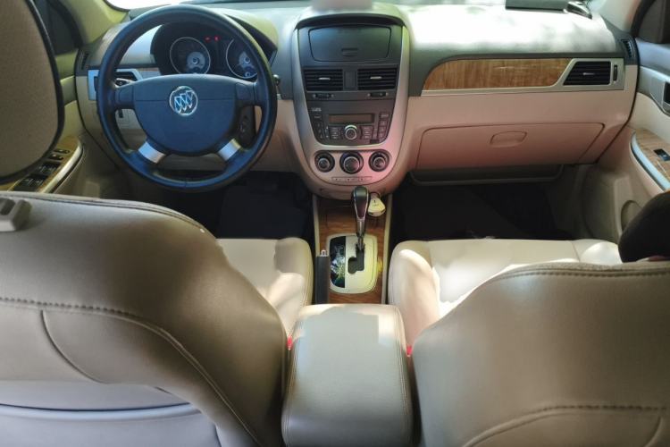 Used Buick Excelle 2015 1.5L Automatic Classic Model Interior 2