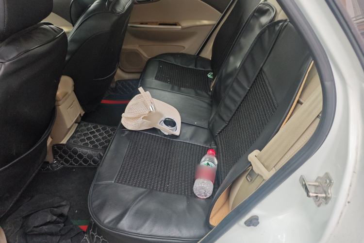 Used Buick Excelle 2015 1.5L Manual Classic Trim Interior 3