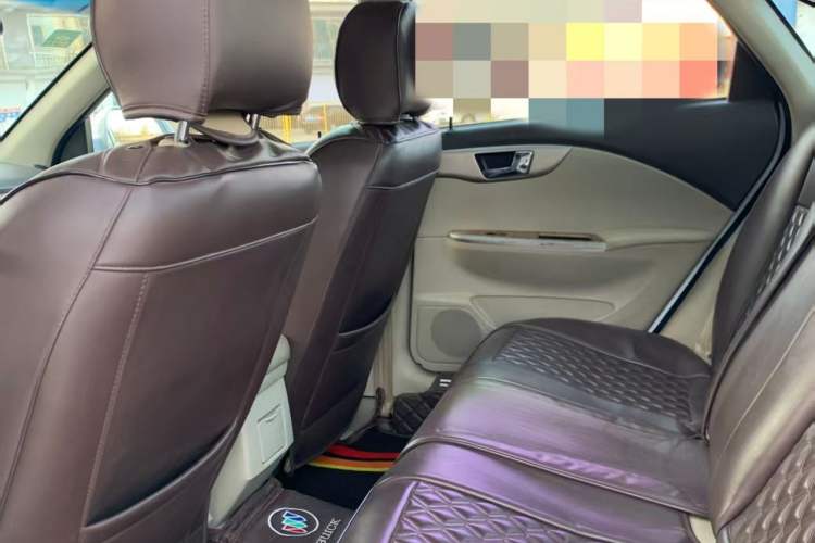 Used Buick Excelle 2015 1.5L Automatic Classic Model Interior 3