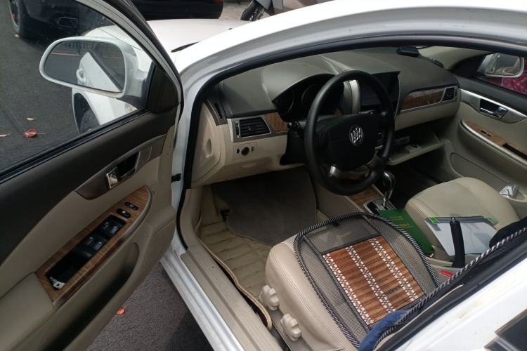 Used Buick Excelle 2015 1.5L Automatic Classic Model Interior 3