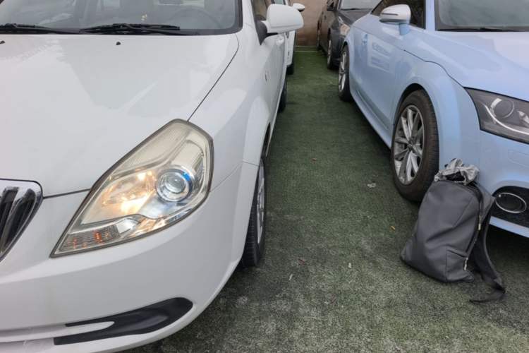 Used Buick Excelle 2015 1.5L Automatic Classic Model Left Front Headlight