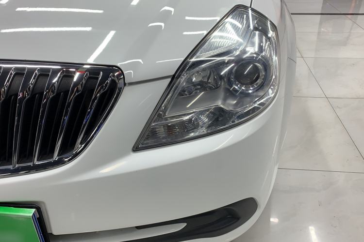 Used Buick Excelle 2015 1.5L Automatic Classic Model Left Front Headlight