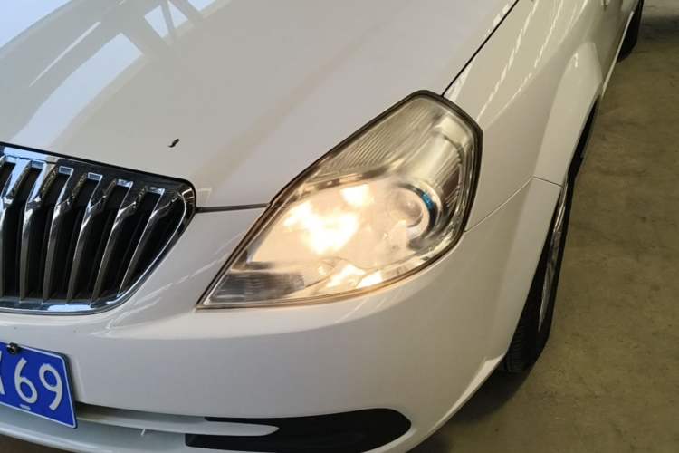 Used Buick Excelle 2015 1.5L Automatic Classic Model Left Front Headlight