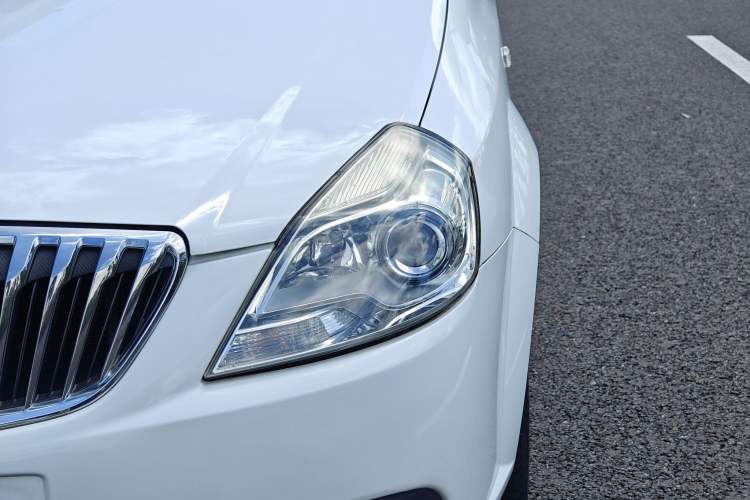 Used Buick Excelle 2015 1.5L Automatic Classic Model Left Front Headlight