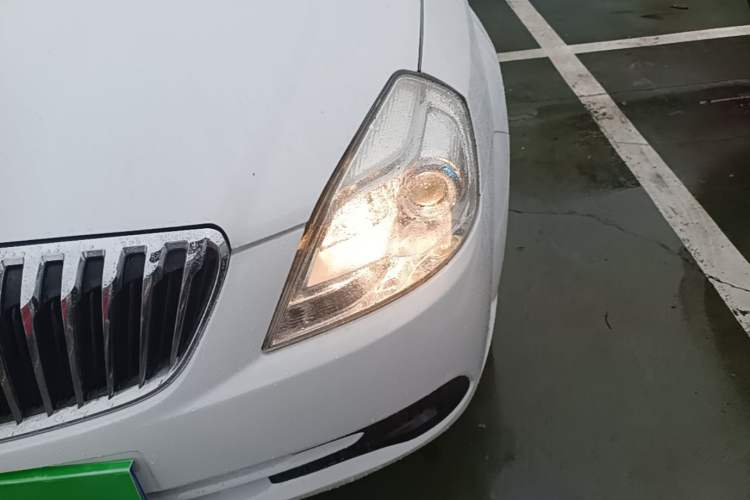 Used Buick Excelle 2015 1.5L Automatic Classic Model Left Front Headlight