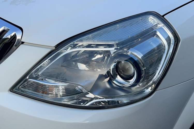Used Buick Excelle 2015 1.5L Automatic Classic Model Left Front Headlight