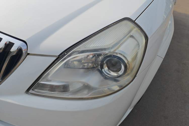 Used Buick Excelle 2015 1.5L Automatic Classic Model Left Front Headlight